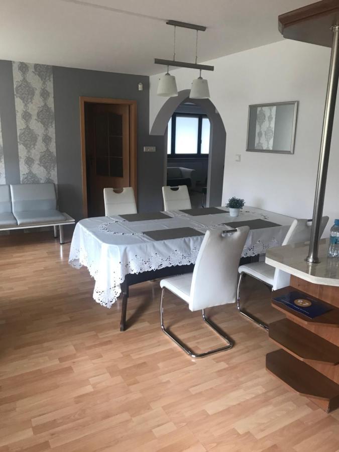 Apartament Zakatek Wroclawia Bielany Wrocławskie Exteriör bild