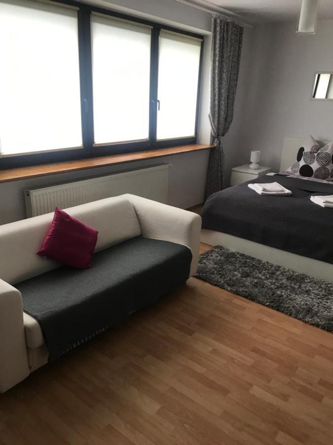 Apartament Zakatek Wroclawia Bielany Wrocławskie Exteriör bild