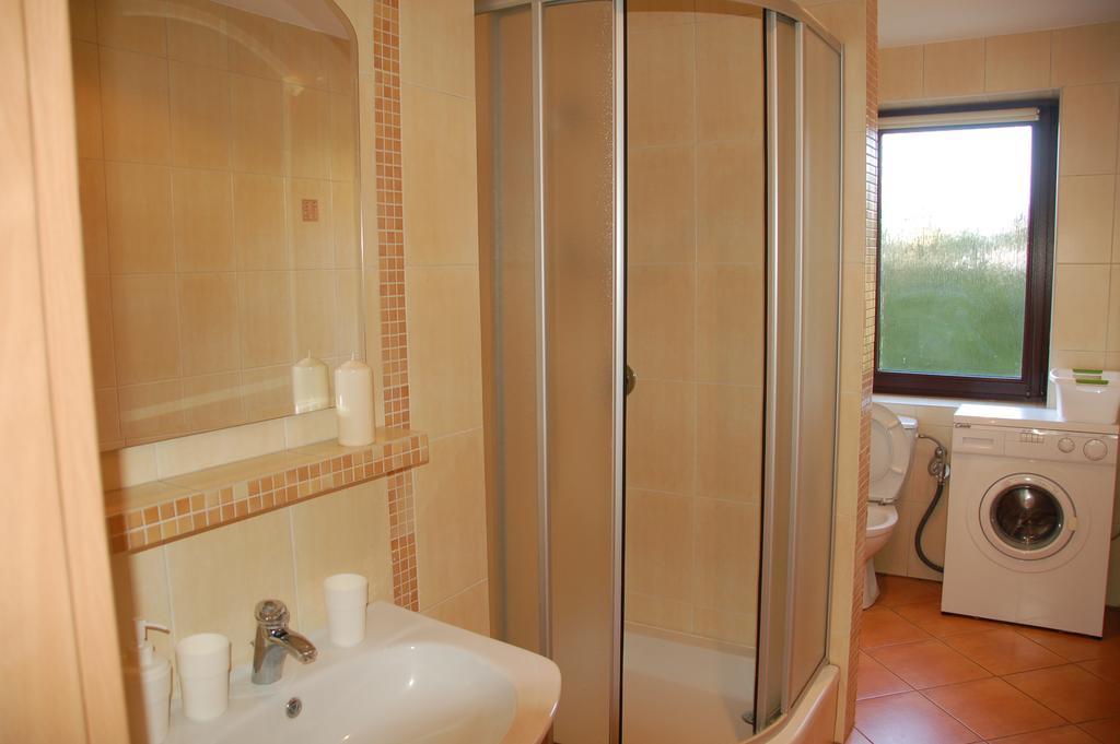 Apartament Zakatek Wroclawia Bielany Wrocławskie Exteriör bild