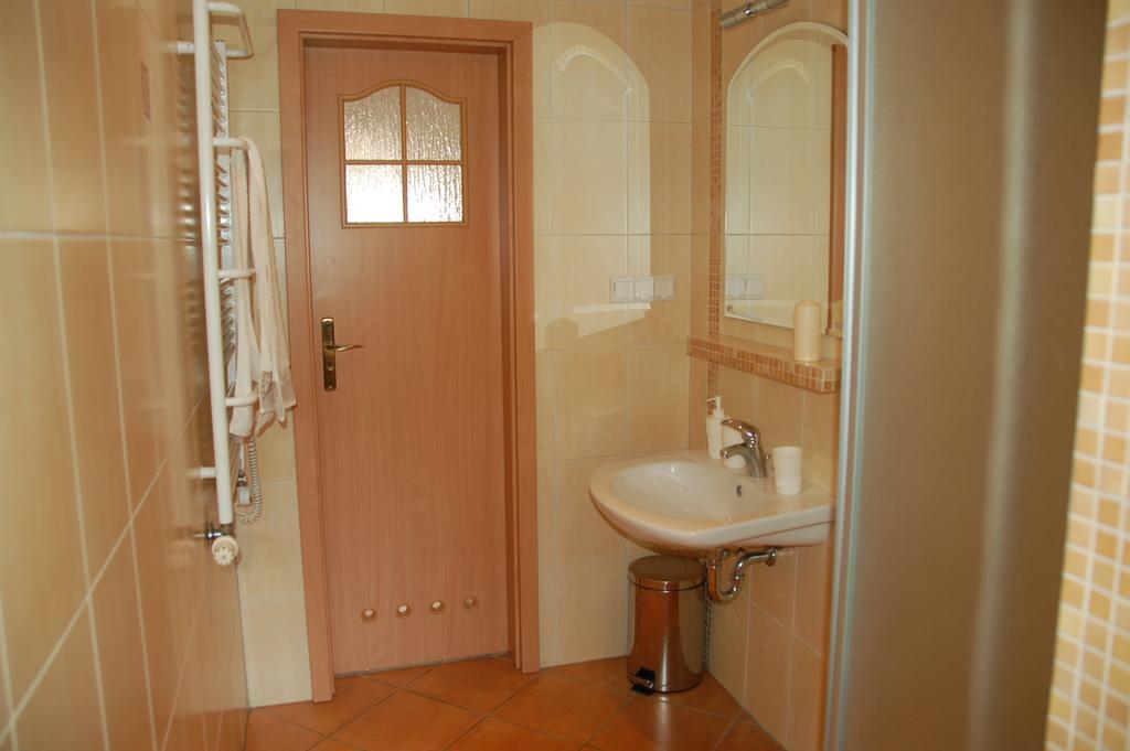 Apartament Zakatek Wroclawia Bielany Wrocławskie Exteriör bild