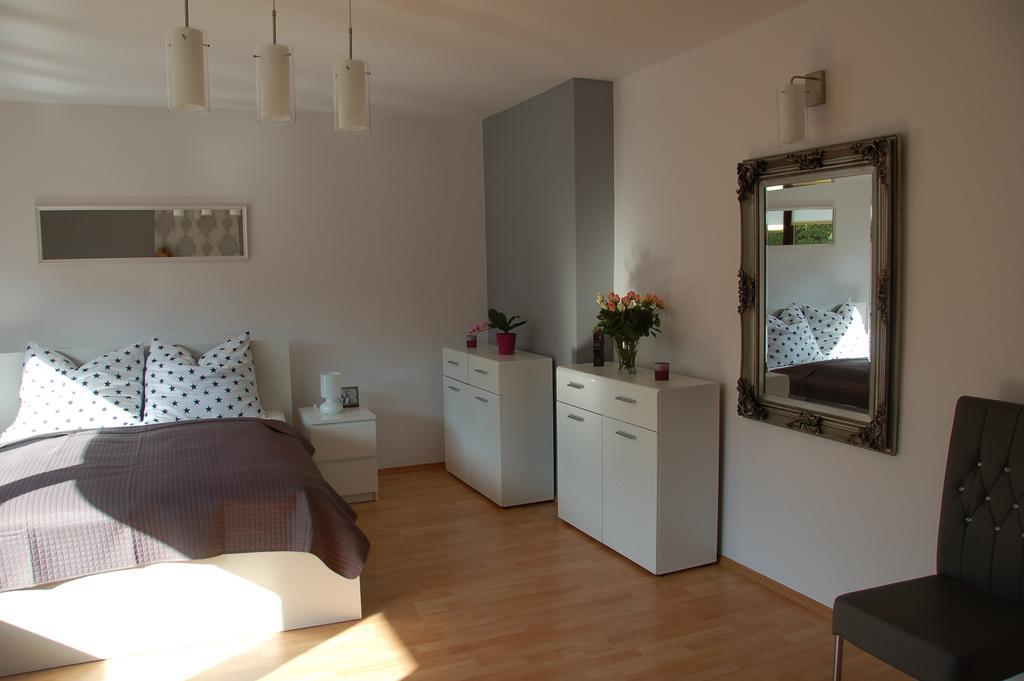 Apartament Zakatek Wroclawia Bielany Wrocławskie Exteriör bild