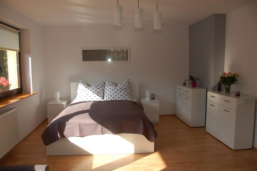 Apartament Zakatek Wroclawia Bielany Wrocławskie Exteriör bild