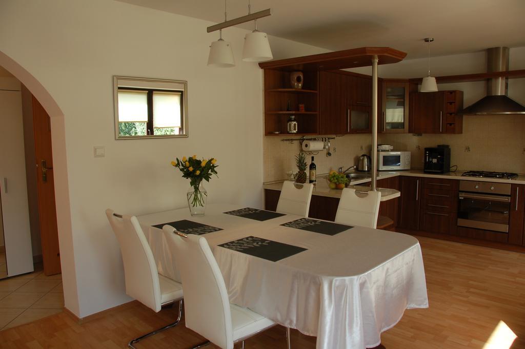 Apartament Zakatek Wroclawia Bielany Wrocławskie Exteriör bild